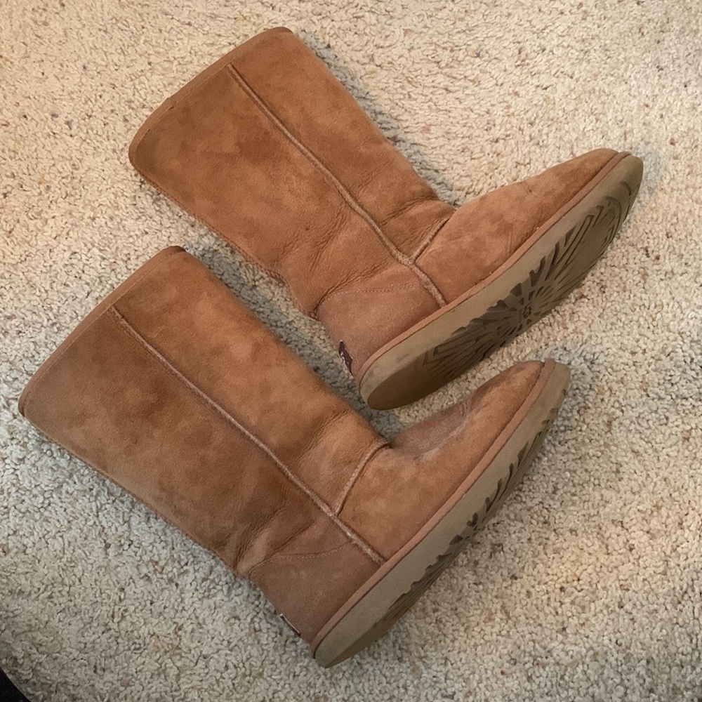 Women’s Uggs- Classic Tall